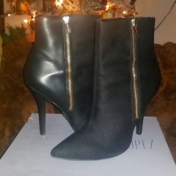 Boots - Picture 1 of 4